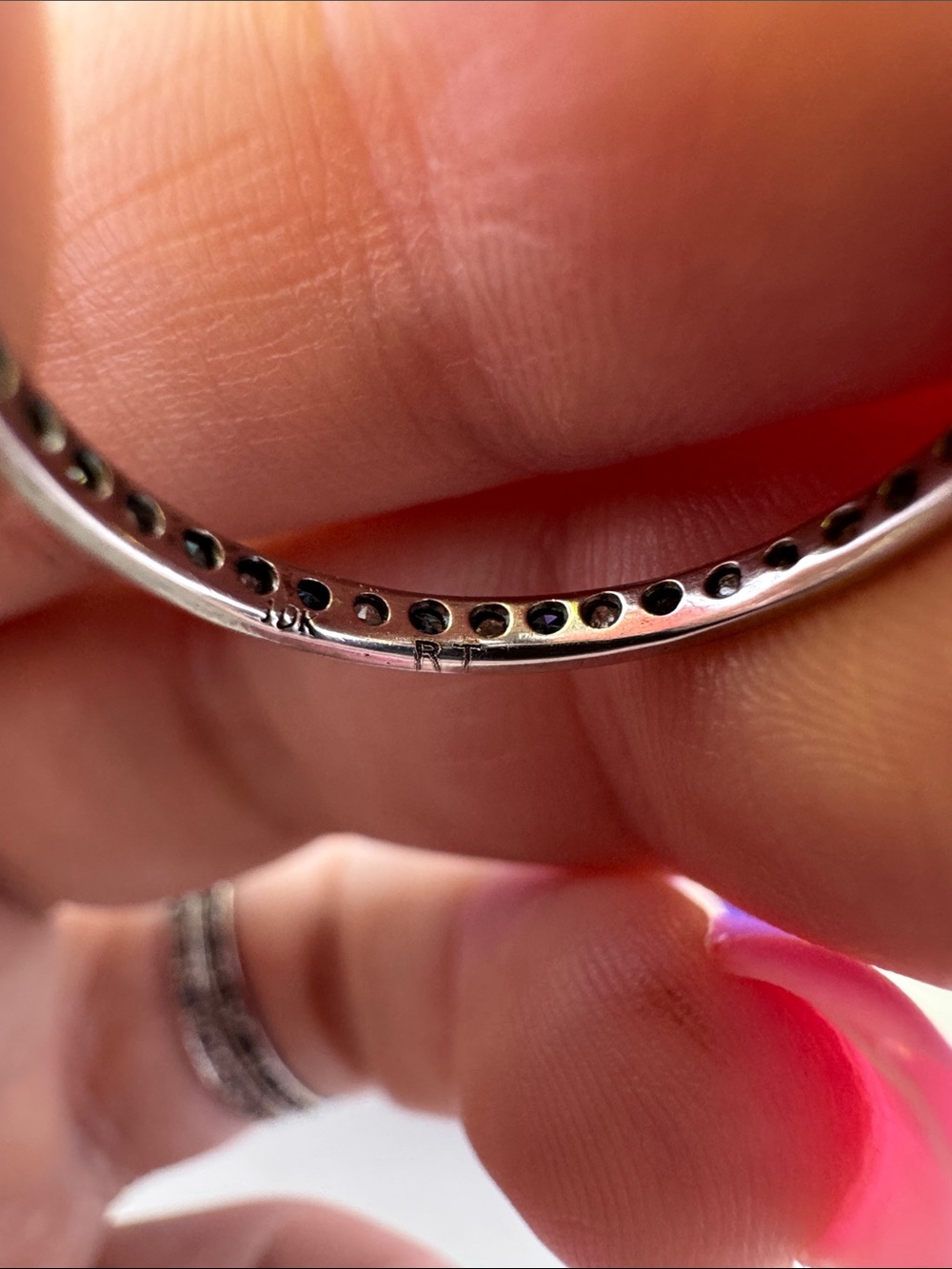 💛 Vintage 10k White Gold Blue & White Pavé Diamond Eternity Ring | Stackable - Picture 4 of 10